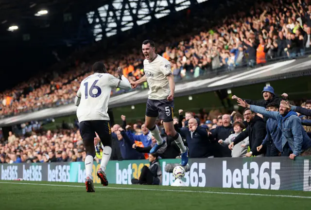 Michael Keane of Everton celebrates