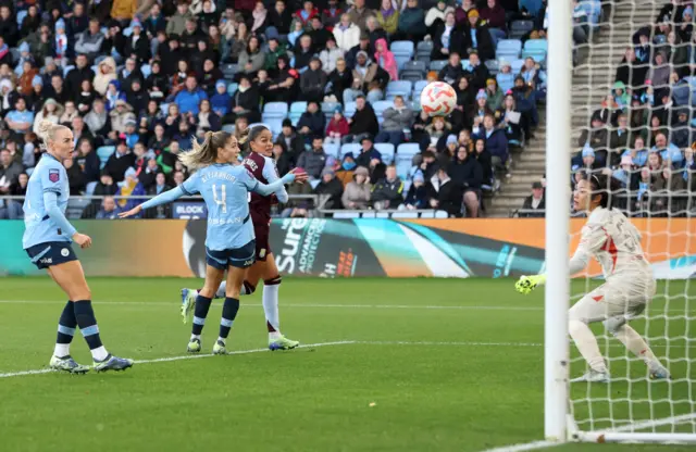 Gabi Nunes scores their first goal