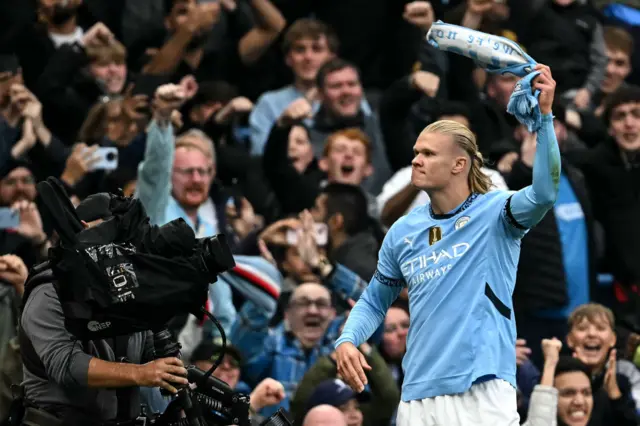 Erling Haaland celebrating