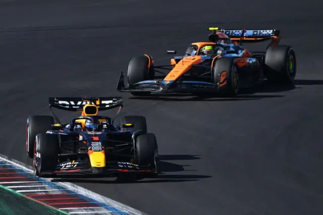 Norris behind Verstappen