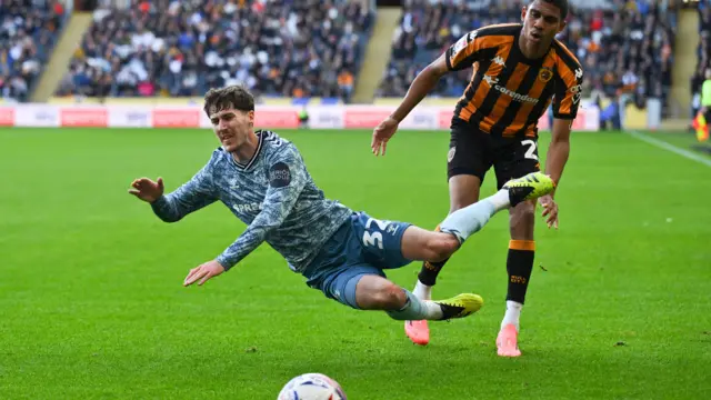 Hull v Sunderland match action