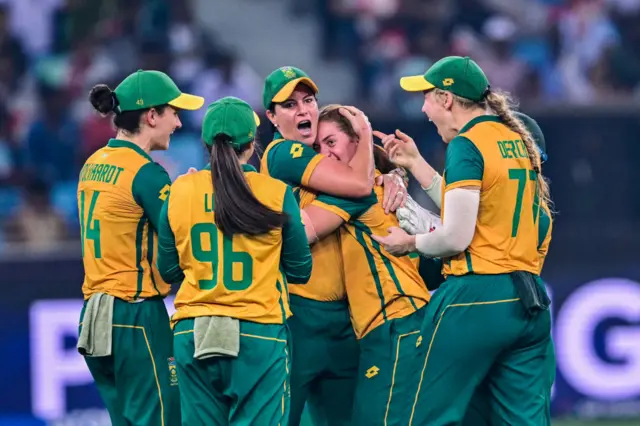 Nadine de Klerk celebrates the wicket of Sophie Devine