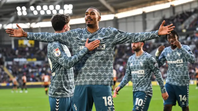 Sunderland celebrate scoring