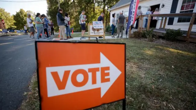 Voters queuing up in North Carolina