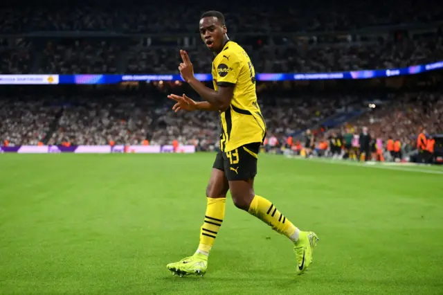 Jamie Bynoe-Gittens of Borussia Dortmund celebrates scoring his team's second goal