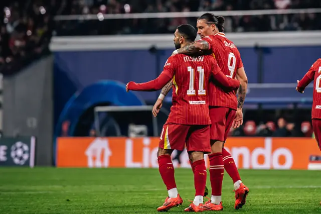 Darwin Nunez (9) of Liverpool FC celebrates his goal with Mo Salah