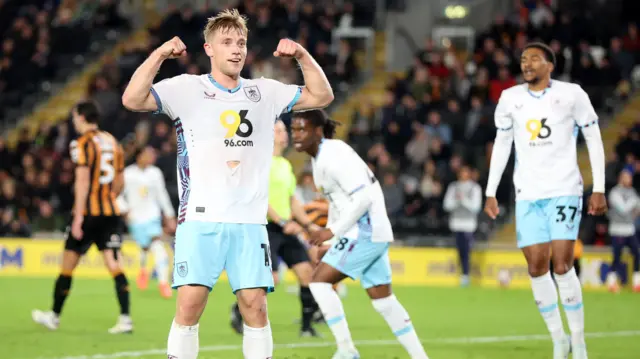 Zian Flemming celebrates scoring