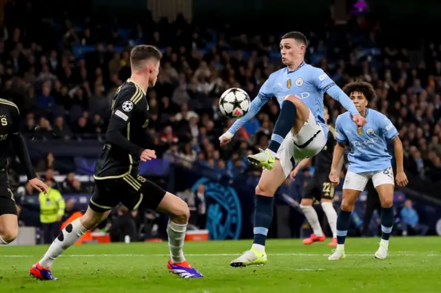 Phil Foden of Manchester City controls the ball