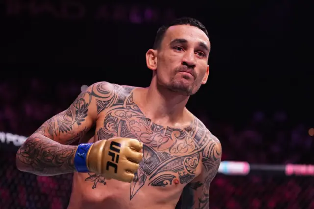 Max Holloway prepares to face Ilia Topuria