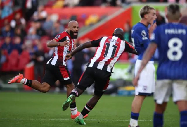 Bryan Mbeumo celebrates