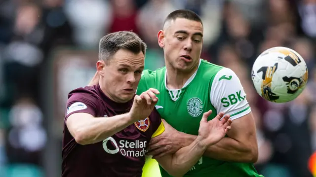 Lawrence Shankland battles Lewis Miller