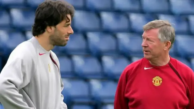 Ruud van Nistelrooy speaking to Sir Alex Ferguson at Manchester United training