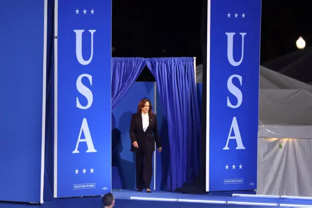 Kamala Harris walks out on stage