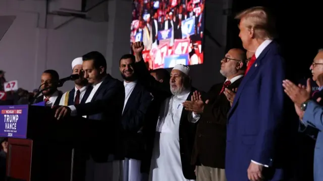 Donald Trump on stage with Muslim community leaders