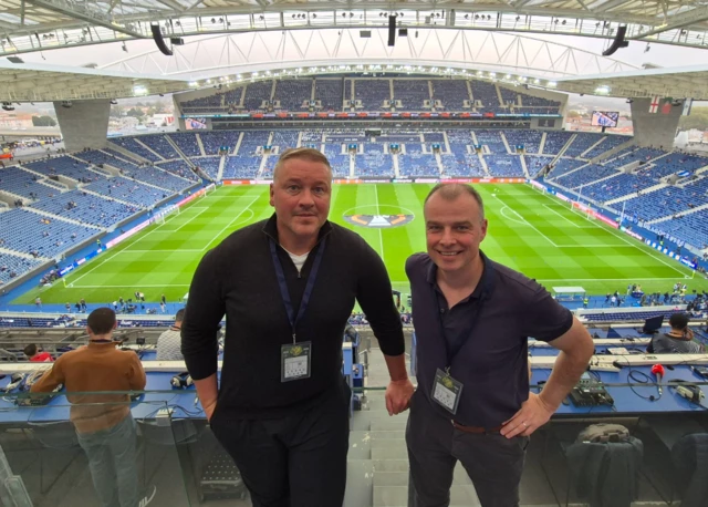 Paul Robinson and Conor McNamara at the stadium