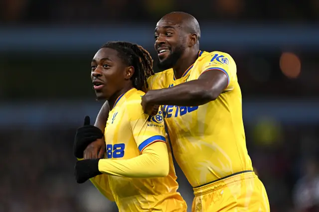 Eberechi Eze of Crystal Palace (left) celebrates