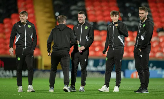 Motherwell players look nice and relaxed at Tannadice