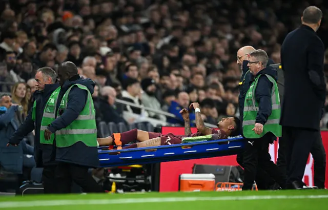 Savinho of Manchester City leaves the pitch