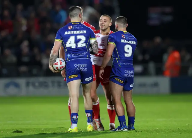 Hull KR v Warrington match action