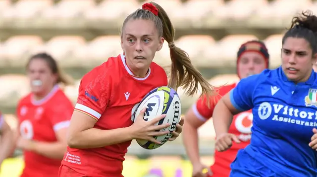 Wales captain Hannah Jones