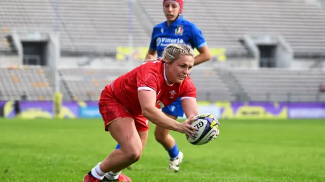 Hannah Bluck scores for Wales