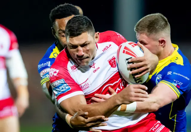 Hull KR v Warrington match action