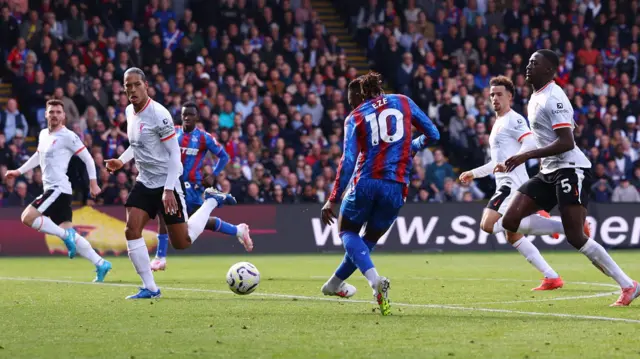 Crystal Palace's Eberechi Eze misses a chance to score