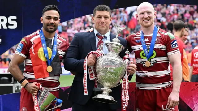 Bevan French, head coach Matt Peet and Liam Farrell with the 2024 Challenge Cup trophy