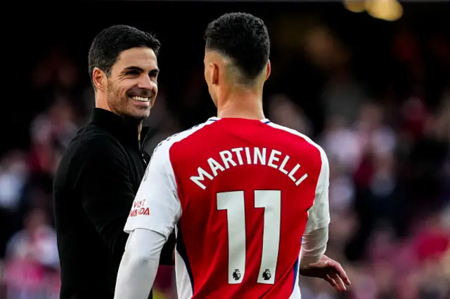 Arsenal FC head coach Mikel Arteta and Gabriel Martinelli of Arsenal FC celebrate