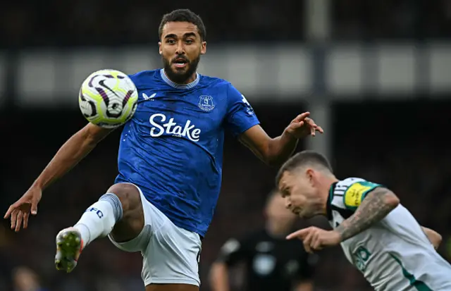 Dominic Calvert-Lewin plays the ball