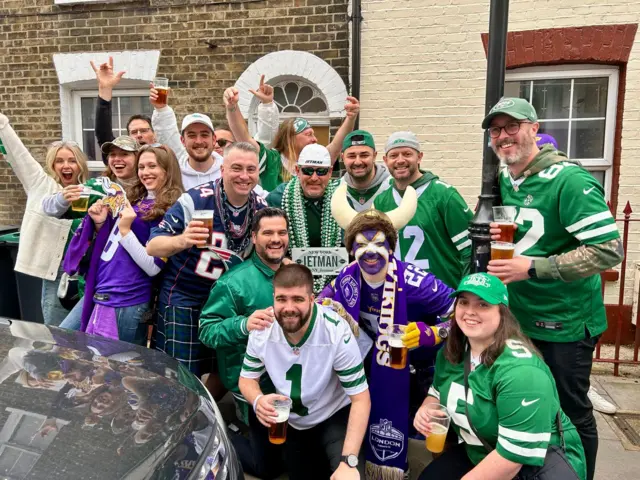 Minnesota Vikings fans and New York Jets fans