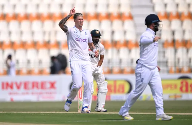 Brydon Carse celebrates the wicket of Naseem Shah