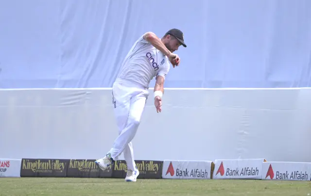 Chris Woakes attempts catch