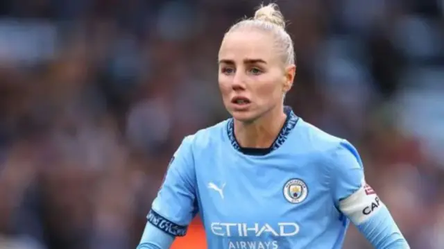 Alex Greenwood playing for Manchester City