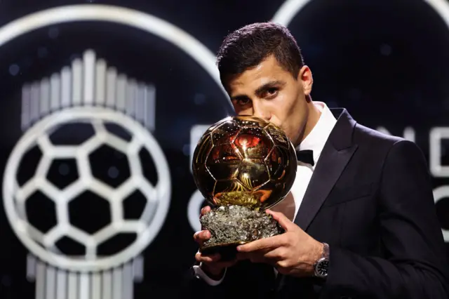 Rodri kisses the Ballon d'Or