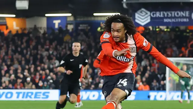 Tahith Chong scores for Luton v West Brom