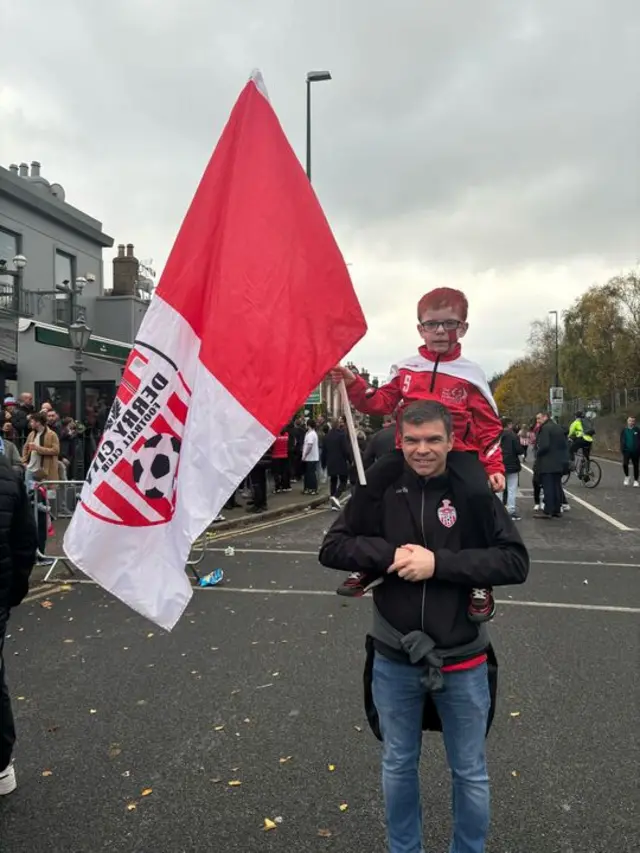 Derry fans