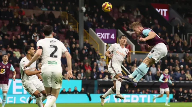 Zian Flemming of Burnley heads at goal