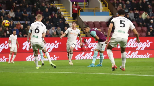 Jeremy Sarmiento of Burnley shoots over the crossbar