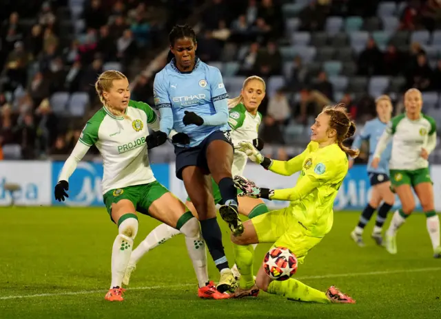 Khadija Shaw collides with the goalkeeper