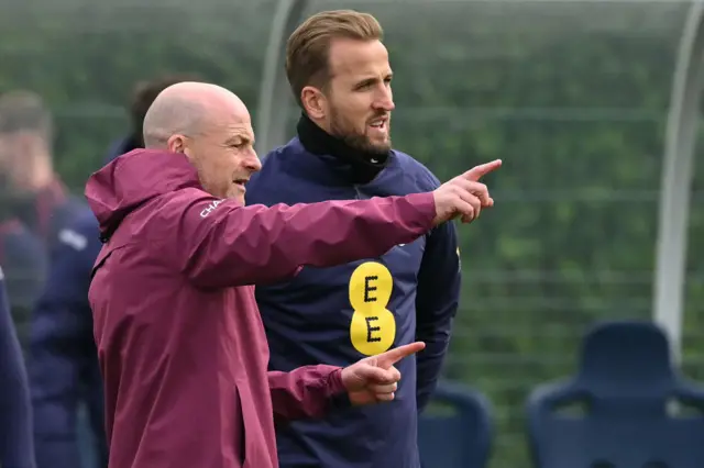 Lee Carsley and Harry Kane