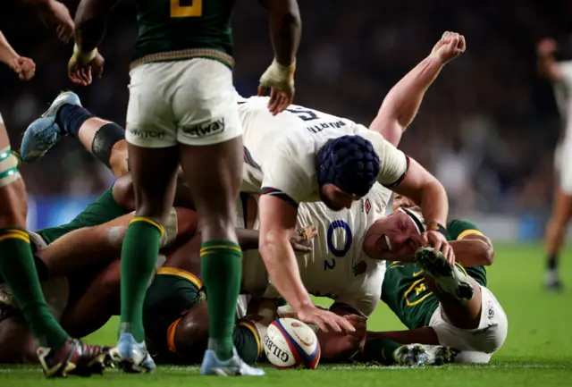 Sam Underhill scoring a try