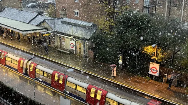 A view of the first snowflakes in London