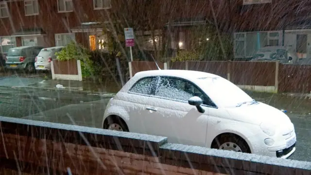 Snow begins to fall in Lee Park Liverpool. The UK is bracing for snow, ice and cold temperatures as up to 20cm of snow could hit the UK over the coming days