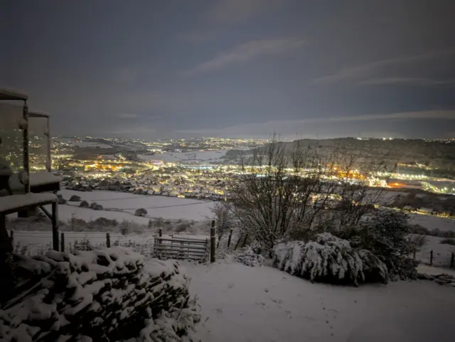 Snow in Upper Edge Halifax