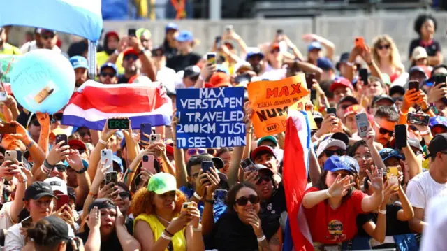 fans at Interlagos