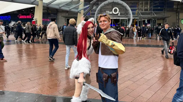 Lena and Moritz, dressing up as League of Legends characters