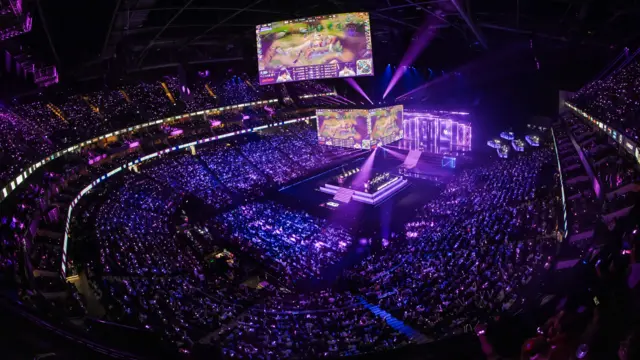 A wide shot of the LoL Worlds venue