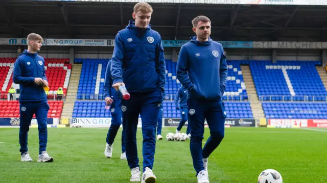 Hearts players at McDiarmid Park