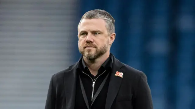 GLASGOW, SCOTLAND - NOVEMBER 02: Aberdeen manager Jimmy Thelin arrives ahead of a Premier Sports Cup semi-final match between Celtic and Aberdeen at Hampden Park, on November 02, 2024, in Glasgow, Scotland. (Photo by Alan Harvey / SNS Group)